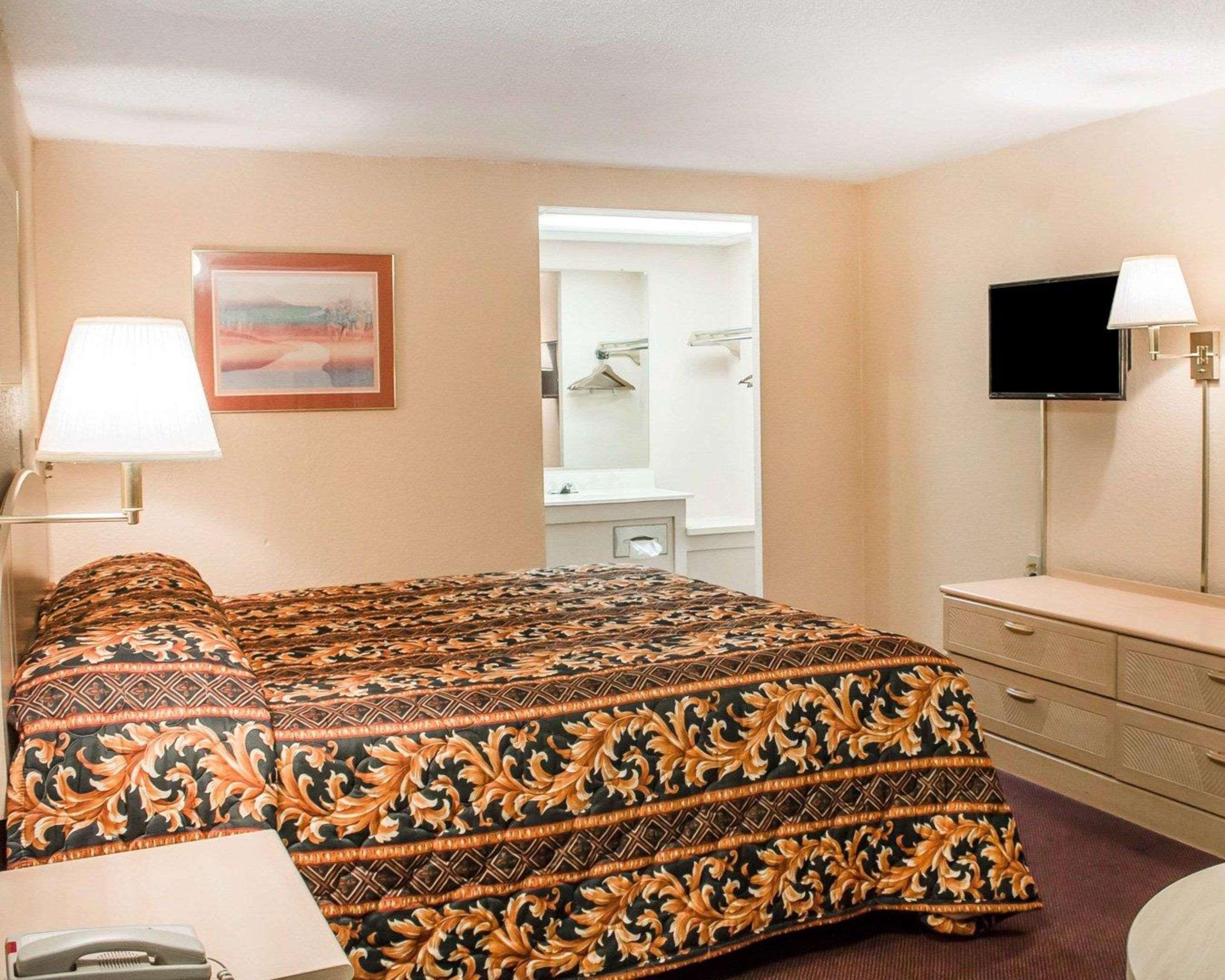 Rodeway Inn Findlay Eksteriør bilde